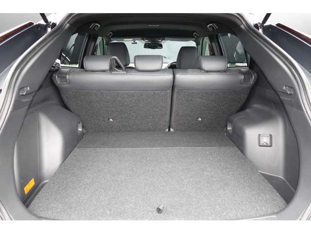 エクリプスクロスＰＨＥＶ Ｐ　ツインモーター４ＷＤ　フロアセレクトレバー　パドルシフト　オートエアコン・スマホ連携ナビ・フルセグＴＶ・全方向カメラ・ＥＴＣ２．０・横滑り防止・衝突被害軽減ブレーキ・車線逸脱防止・後側方車両検知・誤発進抑制装置・レーダークルコン・ＬＥＤヘッドライト・ワンオー（21枚目）
