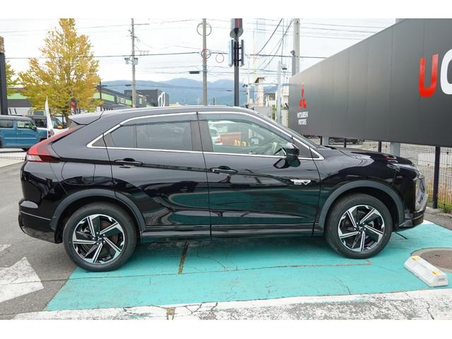 エクリプスクロスＰＨＥＶ Ｐ　ツインモーター４ＷＤ　フロアセレクトレバー　パドルシフト　オートエアコン・スマホ連携ナビ・フルセグＴＶ・全方向カメラ・ＥＴＣ２．０・横滑り防止・衝突被害軽減ブレーキ・車線逸脱防止・後側方車両検知・誤発進抑制装置・レーダークルコン・ＬＥＤヘッドライト・ワンオー（41枚目）