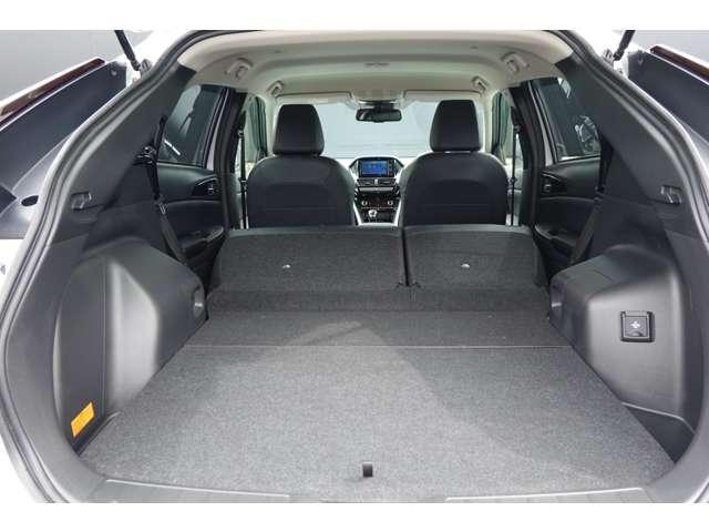 エクリプスクロスＰＨＥＶ Ｇ　ツインモーター４ＷＤ　フロアシフト　パドルシフト　オート　エアコン・７インチＳＤナビ・フルセグＴＶ・ＥＴＣ・横滑り防止・誤発進抑制・衝突被害軽減ブレーキ・車線逸脱防止・バッテリー残存容量８８．５％・ＬＥＤヘッドライト・フォグランプ・オートライト・オートハイビ（14枚目）
