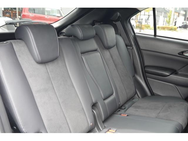 エクリプスクロスＰＨＥＶ Ｇ　ツインモーター４ＷＤ　フロアシフト　パドルシフト　オート　エアコン・７インチＳＤナビ・フルセグＴＶ・ＥＴＣ・横滑り防止・誤発進抑制・衝突被害軽減ブレーキ・車線逸脱防止・バッテリー残存容量８８．５％・ＬＥＤヘッドライト・フォグランプ・オートライト・オートハイビ（53枚目）