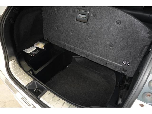 ハリアー プレミアム CVTインパネシフト 9型SDワイドナビ・CVT 2WD前輪駆動・サンルーフ・車線逸脱警報・横滑り防止・LEDヘットライト・運転席電動シート・スマートキー・キーレス プッシュスタート・フォグランプ・オートライト・オートハイビーム・TVフルセグ・ETC(42枚目)