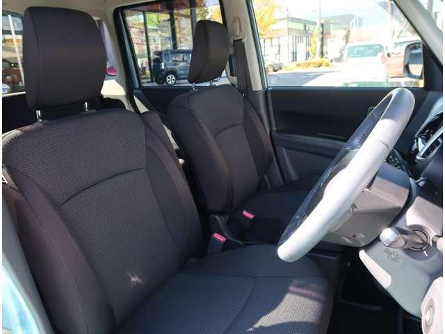 デリカＤ：２ Ｓ　フルタイム４ＷＤ　ＣＶＴインパネシフト　オートエアコン　７インチＳＤナビ・フルセグＴＶ・低速域衝突被害軽減ブレーキ・ＡＢＳ・横滑り防止・クルーズコントロール・ＨＩＤヘッドライト・フォグランプ・オートライト・両側電動スライドドア・イモビライザー・ワンオーナー（17枚目）