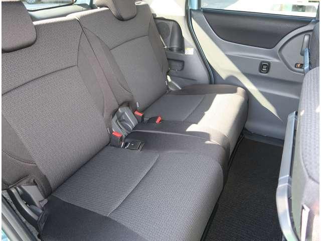 デリカＤ：２ Ｓ　フルタイム４ＷＤ　ＣＶＴインパネシフト　オートエアコン　７インチＳＤナビ・フルセグＴＶ・低速域衝突被害軽減ブレーキ・ＡＢＳ・横滑り防止・クルーズコントロール・ＨＩＤヘッドライト・フォグランプ・オートライト・両側電動スライドドア・イモビライザー・ワンオーナー（18枚目）