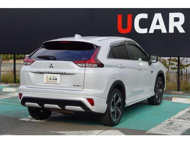 エクリプスクロスＰＨＥＶ Ｐ　電気温水ヒーター　純正ナビ　残存８８．５（8枚目）