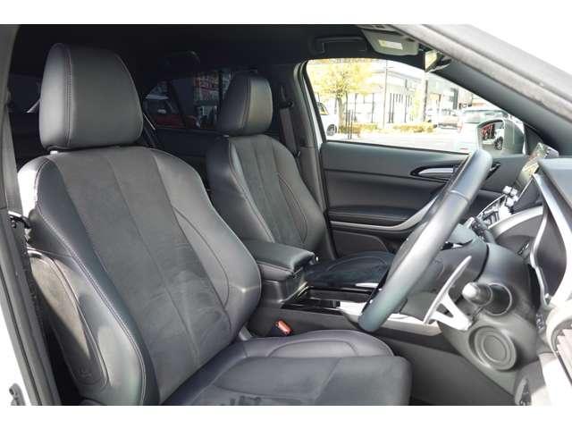 エクリプスクロスＰＨＥＶ Ｐ　電気温水ヒーター　純正ナビ　残存８８．５（11枚目）