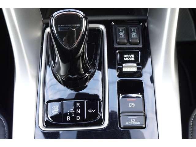 エクリプスクロスＰＨＥＶ Ｐ　電気温水ヒーター　純正ナビ　残存８８．５（15枚目）