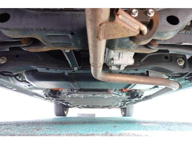 エクリプスクロスＰＨＥＶ Ｐ　電気温水ヒーター　純正ナビ　残存８８．５（19枚目）