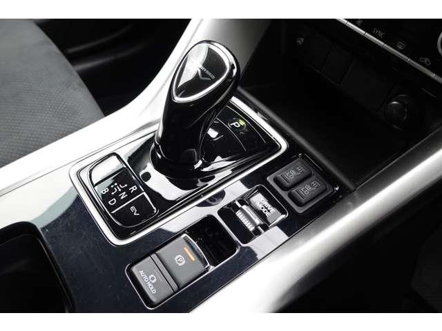 エクリプスクロスＰＨＥＶ Ｇ　衝突被害軽減ブレーキ　誤発進抑制　車線逸（10枚目）