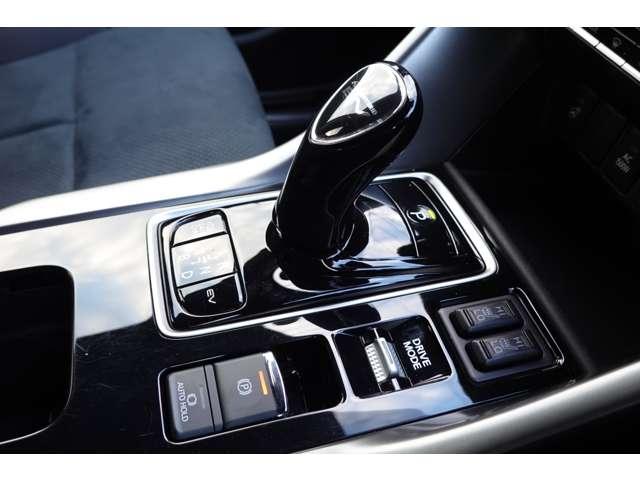 エクリプスクロスＰＨＥＶ ブラックエディション　純正ナビ　全方位カメラ　マイパイロット（14枚目）