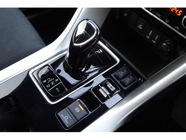 エクリプスクロスＰＨＥＶ Ｐ　ツインモーター４ＷＤ　モード切替　フロアシフト　パドル　シフト・スマホ連携ナビ・フルセグＴＶ・マルチアラウンドビュー・フロントサイドカメラ・バックカメラ・マイパイロット・衝突被害軽減ブレーキ・車線逸脱警報・誤発進抑制・オートハイビーム・電気温水式ヒーター・（28枚目）