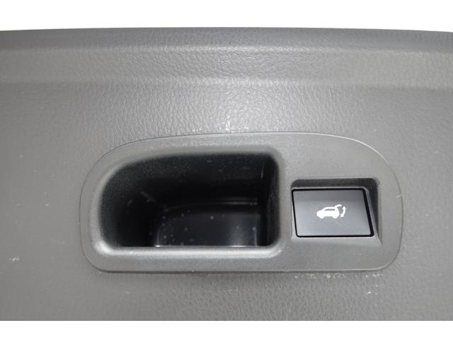 エクリプスクロスＰＨＥＶ Ｐ　ツインモーター４ＷＤ　フロアシフト　パドルシフト　オート　エアコン・スマフォ連携ナビ・フルセグＴＶ・横滑り防止・衝突被害軽減ブレーキ・誤発進抑制・車線逸脱防止・後側方車両検知警報・寒冷地仕様・ＬＥＤヘッドライト・フォグランプ・オートライト・オートハイビーム（31枚目）