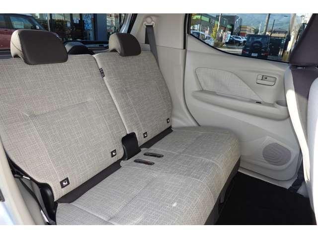 ｅＫワゴン Ｇ　フルタイム４ＷＤ　ＣＶＴインパネシフト　オートエアコン　２ＤＩＮＣＤステレオ・ルームミラーモニター・バックカメラ・アイドリングストップ・横滑り防止・衝突被害軽減ブレーキ・誤発進抑制・車線逸脱防止・コーナーセンサー・ハロゲンヘッドランプ・オートハイビーム（15枚目）