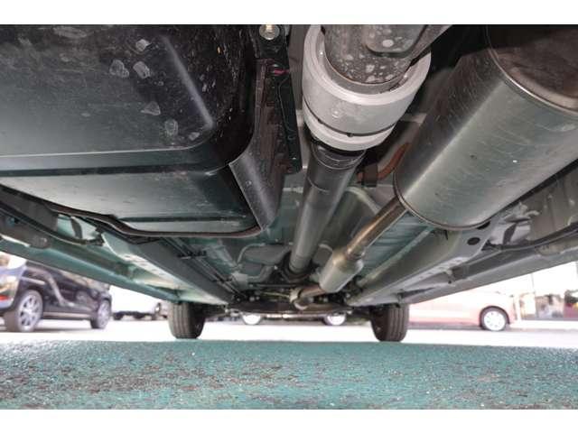 ｅＫワゴン Ｇ　フルタイム４ＷＤ　ＣＶＴインパネシフト　オートエアコン　２ＤＩＮＣＤステレオ・ルームミラーモニター・バックカメラ・アイドリングストップ・横滑り防止・衝突被害軽減ブレーキ・誤発進抑制・車線逸脱防止・コーナーセンサー・ハロゲンヘッドランプ・オートハイビーム（18枚目）