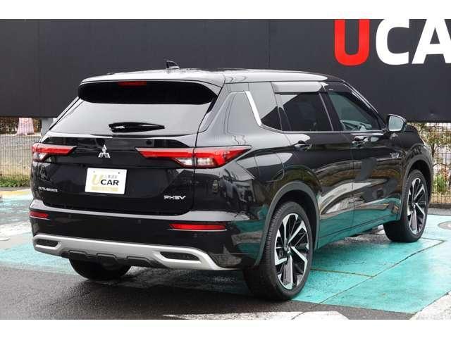アウトランダーPHEV P モード切替式ツインモーター4WD フロアシフト パドルシ フト・パノラマサンルーフ・BOSEスピーカーシステム・マイパイロット・横滑り防止・車線逸脱防止・衝突被害軽減ブレーキ・誤発進抑制・後側方車両検知警報システム・LEDヘッドライト・バッテリー残存率91%(7枚目)