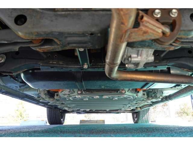 エクリプスクロスPHEV ブラックエディション モード切替式ツインモーター4WD フロ アシフト・パドルシフト・マイパイロット・横滑り防止機能・衝突被害軽減ブレーキ・車線逸脱警報・後側方車両検知警報システム・誤発進抑制・LEDヘッドライト・フォグランプ・オートハイビーム・スマホ連携ナビ(20枚目)