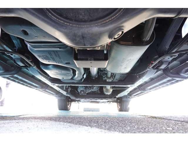 トライトン ＧＳＲ　純正９型ナビ　リヤデフロック（18枚目）