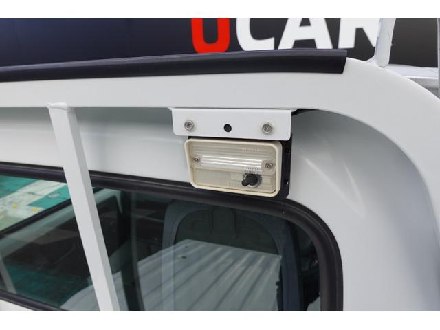 ミニキャブトラック G パートタイム4WD 3速ATフロアシフト マニュアルエア コン・パワステアリング・パワーウィンドウ・横滑り防止・前後誤発進抑制・衝突被害軽減ブレーキ・車線逸脱防止・2DINCDチューナー・ハロゲンヘッドライト・フォグランプ・オートライト・純正サイドバイザー(24枚目)