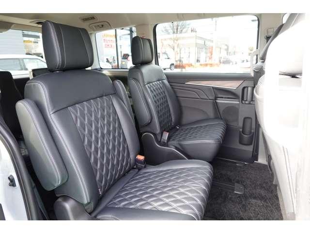 デリカD:5 P 本革シート サイドステップ 11型ナビ(11枚目)