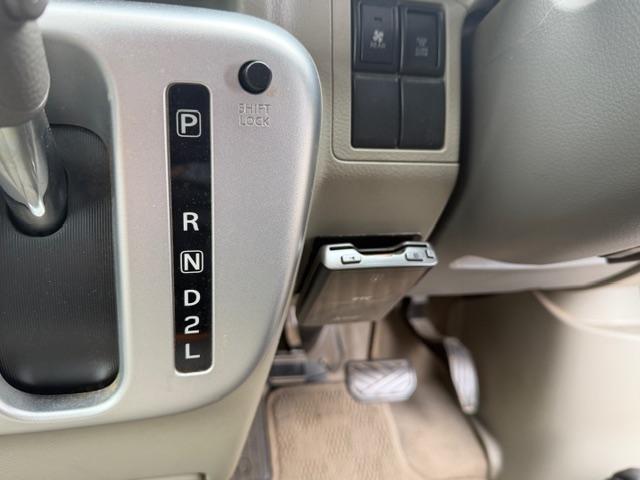 エブリイワゴン ＰＺターボ　ワンオーナー車　レーダーブレーキサポート　純正ナビ　ＴＶ　Ｂｌｏｅｔｏｏｔｈ　ＥＴＣ　ＨＩＤ　パワースライドア　スマートキー２個（17枚目）