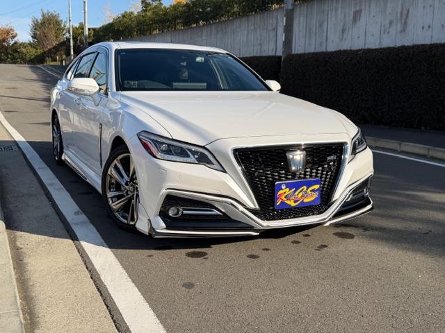 クラウンハイブリッド ＲＳアドバンス　モデリスタ　ワンオーナー　禁煙車　純正ナビ　全方位カメラ　サンルーフ　黒本革シート　ＥＴＣ　スマートキー（3枚目）