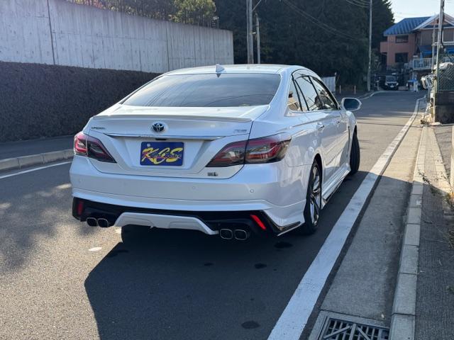 クラウンハイブリッド ＲＳアドバンス　モデリスタ　ワンオーナー　禁煙車　純正ナビ　全方位カメラ　サンルーフ　黒本革シート　ＥＴＣ　スマートキー（6枚目）