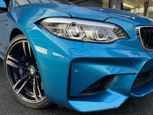 Ｍ２ ベースグレード　後期型　黒革シート　インテリジェントセーフティ　シートヒーター　純正ナビ　地デジ　バックカメラ　スペアキー有り　クルーズコントロール　純正１９インチアルミ　ミラー内蔵ＥＴＣ　レイヤードサウンド（40枚目）