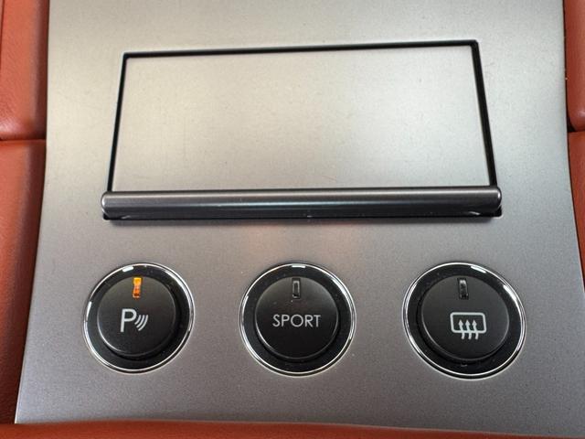 ＤＢ９ クーペ　ＭＡＮＳＯＲＹエアロ　ＭＡＮＳＯＲＹ２０ＡＷ　ＭＡＮＳＯＲＹマフラーカッター　マットブラウンラッピング　社外ナビ　レーダー　オレンジレザー　可変マフラーバルブＳＷ　純正新品ホイールナット　スペアキー（14枚目）