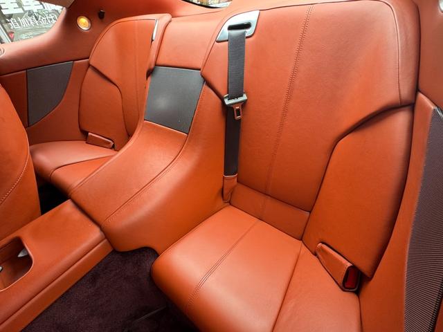 ＤＢ９ クーペ　ＭＡＮＳＯＲＹエアロ　ＭＡＮＳＯＲＹ２０ＡＷ　ＭＡＮＳＯＲＹマフラーカッター　マットブラウンラッピング　社外ナビ　レーダー　オレンジレザー　可変マフラーバルブＳＷ　純正新品ホイールナット　スペアキー（27枚目）