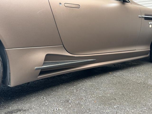 ＤＢ９ クーペ　ＭＡＮＳＯＲＹエアロ　ＭＡＮＳＯＲＹ２０ＡＷ　ＭＡＮＳＯＲＹマフラーカッター　マットブラウンラッピング　社外ナビ　レーダー　オレンジレザー　可変マフラーバルブＳＷ　純正新品ホイールナット　スペアキー（32枚目）