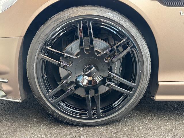 ＤＢ９ クーペ　ＭＡＮＳＯＲＹエアロ　ＭＡＮＳＯＲＹ２０ＡＷ　ＭＡＮＳＯＲＹマフラーカッター　マットブラウンラッピング　社外ナビ　レーダー　オレンジレザー　可変マフラーバルブＳＷ　純正新品ホイールナット　スペアキー（39枚目）