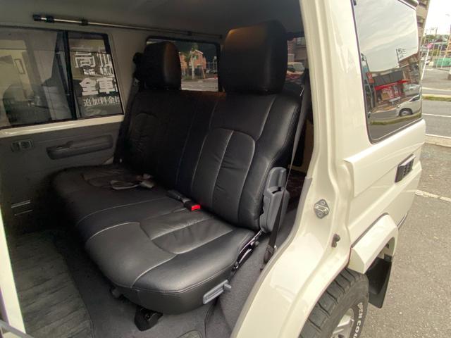 ランドクルーザー70 バン 5MT トヨタ純正ウインチ 30周年再販モデル ナビ フルセグTV ETC バックモニター Bluetooth接続 背面タイヤ ブラックレザーシートカバー デフロック ヒーターコントロール(32枚目)