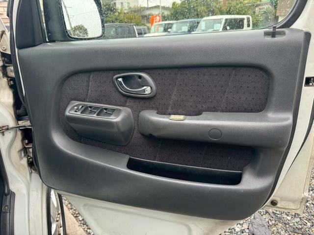 この度は当店のお車をご覧になっていただき、誠にありがとうございます。ぜひじっくりとご検討下さい。気軽にお問合せ・お見積りお待ちしております。