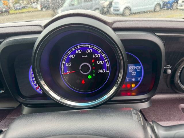 N-ONE プレミアム ツアラー・Lパッケージ バックカメラ ワンオーナー オートクルーズコントロール HID スマートキー アイドリングストップ 電動格納ミラー ベンチシート CVT 盗難防止システム ABS ESC 衝突安全ボディ 記録簿10枚(5枚目)