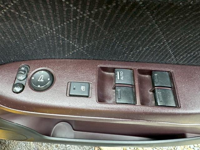 N-ONE プレミアム ツアラー・Lパッケージ バックカメラ ワンオーナー オートクルーズコントロール HID スマートキー アイドリングストップ 電動格納ミラー ベンチシート CVT 盗難防止システム ABS ESC 衝突安全ボディ 記録簿10枚(10枚目)