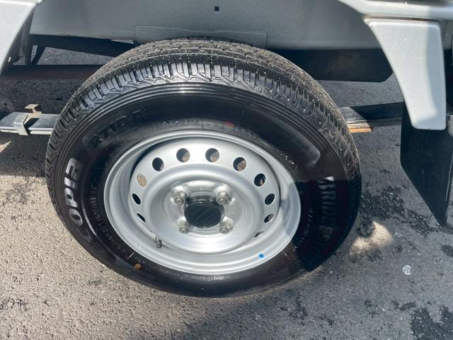 キャリイトラック  KCエアコン・パワステ ワンオーナー 軽トラック 三方開 MT エアコン パワーステアリング(26枚目)