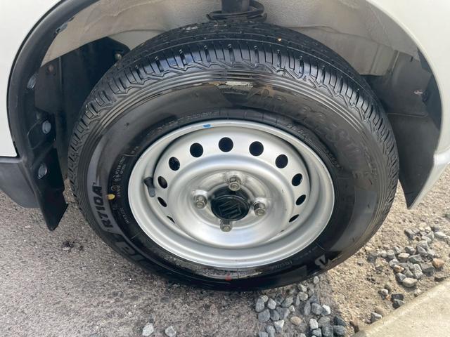 キャリイトラック  KCエアコン・パワステ ワンオーナー 軽トラック 三方開 MT エアコン パワーステアリング(27枚目)