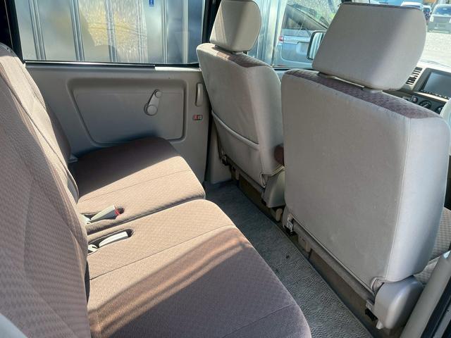 エブリイ ジョイン　両側スライドドア　ナビ　ＴＶ　ＭＴ　盗難防止システム　ＡＢＳ　衝突安全ボディ　エアコン　パワーステアリング　パワーウィンドウ（11枚目）