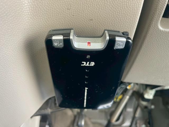 エブリイワゴン ＰＺターボスペシャル　ＥＴＣ　両側電動スライドドア　ナビ　ＴＶ　ＨＩＤ　キーレスエントリー　電動格納ミラー　シートヒーター　ＡＴ　盗難防止システム　ＡＢＳ　ＣＤ　ＤＶＤ再生　アルミホイール　衝突安全ボディ　エアコン（7枚目）