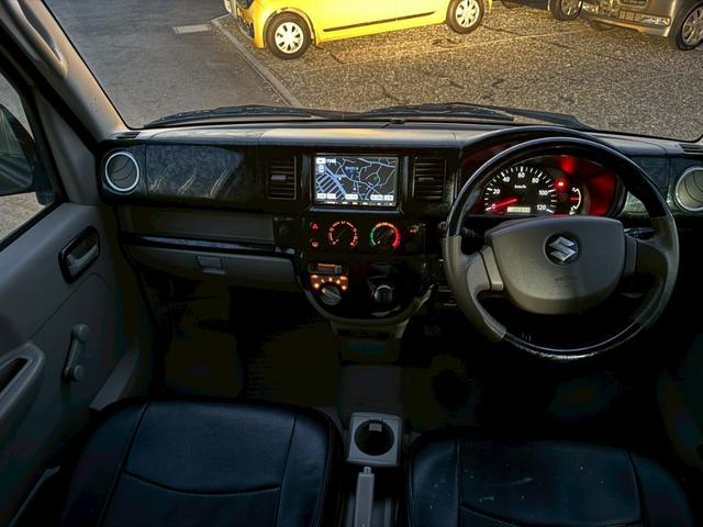 エブリイ ＰＡ　ＥＴＣ　両側スライドドア　ナビ　ＭＴ　アルミホイール　衝突安全ボディ　エアコン　パワーステアリング（2枚目）