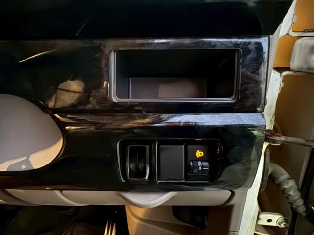 エブリイ ＰＡ　ＥＴＣ　両側スライドドア　ナビ　ＭＴ　アルミホイール　衝突安全ボディ　エアコン　パワーステアリング（7枚目）