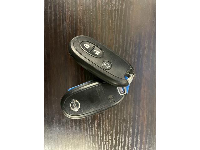 ルークス ハイウェイスター　ＥＴＣ　両側スライド・片側電動　ナビ　ＨＩＤ　スマートキー　電動格納ミラー　ベンチシート　ＣＶＴ　盗難防止システム　ＡＢＳ　アルミホイール　衝突安全ボディ　エアコン　パワーステアリング（7枚目）