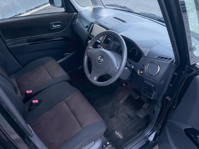 ルークス ハイウェイスター　ＥＴＣ　両側スライド・片側電動　ナビ　ＨＩＤ　スマートキー　電動格納ミラー　ベンチシート　ＣＶＴ　盗難防止システム　ＡＢＳ　アルミホイール　衝突安全ボディ　エアコン　パワーステアリング（9枚目）