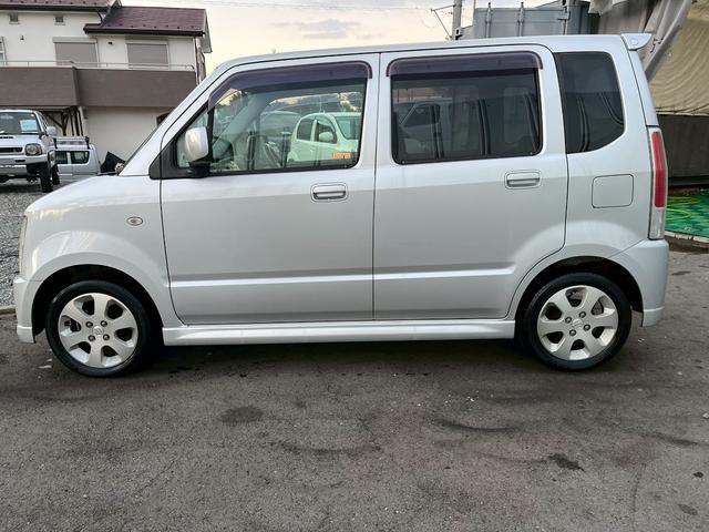 ワゴンＲ ＦＸ－Ｓリミテッド　キーレスエントリー　電動格納ミラー　ベンチシート　ＡＴ　盗難防止システム　ＣＤ　ＭＤ　アルミホイール　衝突安全ボディ　エアコン　パワーステアリング（17枚目）