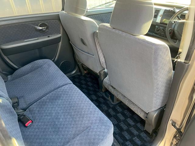 ワゴンＲ ＦＸ　タイミングチェーン　純正ＣＤデッキ　電動格納ミラー　レベライザー　バイザー　ベンチシート　記録簿　社外１５インチアルミホイール　衝突安全ボディ　エアコン　パワーステアリング　パワーウィンドウ（7枚目）