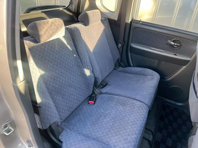 ワゴンＲ ＦＸ　タイミングチェーン　純正ＣＤデッキ　電動格納ミラー　レベライザー　バイザー　ベンチシート　記録簿　社外１５インチアルミホイール　衝突安全ボディ　エアコン　パワーステアリング　パワーウィンドウ（11枚目）