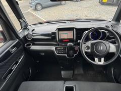 車を運転する際には運転席の存在は欠かせません。なのでしっかりとチェックしたいポイントですね。 6