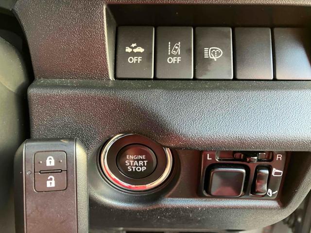 衝突被害軽減システム！前走車両と対向車両、歩行者の接近を感知して、警報や、オートブレーキやステアリング振動などによって衝突回避を支援してくれます。