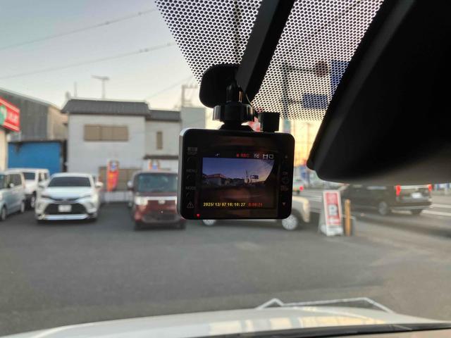 ヴォクシー ハイブリッドV ドライブレコーダー ETC バックカメラ ナビ TV クリアランスソナー オートクルーズコントロール レーンアシスト 衝突被害軽減システム 両側電動スライドドア オートマチックハイビーム(15枚目)