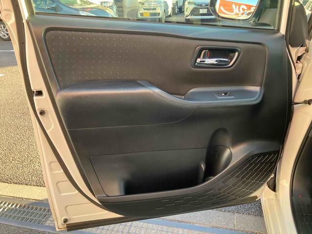 ヴォクシー ハイブリッドV ドライブレコーダー ETC バックカメラ ナビ TV クリアランスソナー オートクルーズコントロール レーンアシスト 衝突被害軽減システム 両側電動スライドドア オートマチックハイビーム(33枚目)