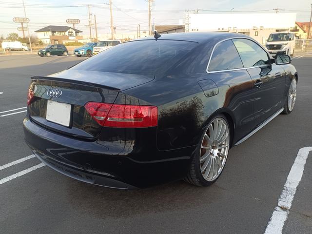 Ａ５ ２．０ＴＦＳＩクワトロ　４ＷＤ　黒レザーシート　パワーシート　バックカメラ　ナビ　バックカメラ　１８インチＡＷ　ＨＩＤ　ＥＴＣ　Ｂｌｕｅｔｏｏｔｈ（6枚目）